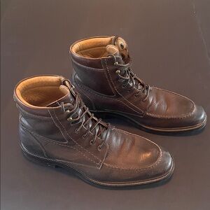 Johnston & Murphy Sheepskin Brown Leather Men's Boots

Great condition